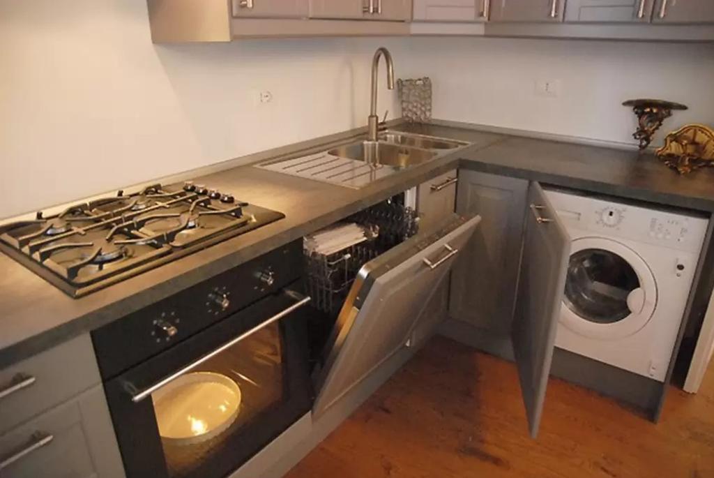 Elegant Apartment Near The Vatican And Piazza Navona ローマ エクステリア 写真