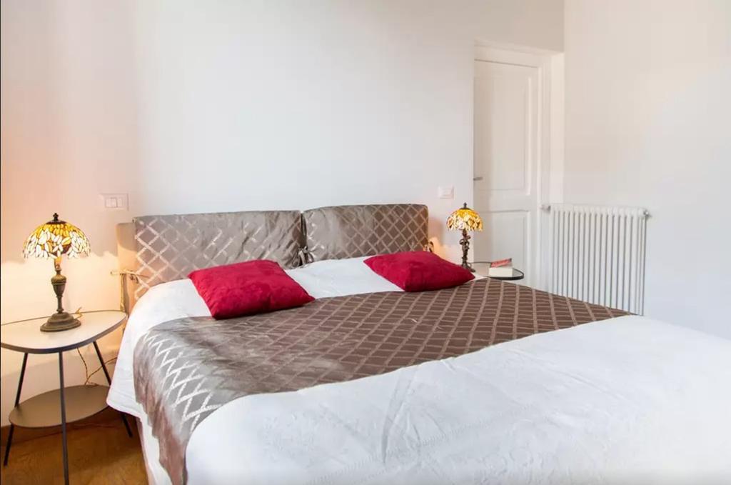 Elegant Apartment Near The Vatican And Piazza Navona ローマ エクステリア 写真